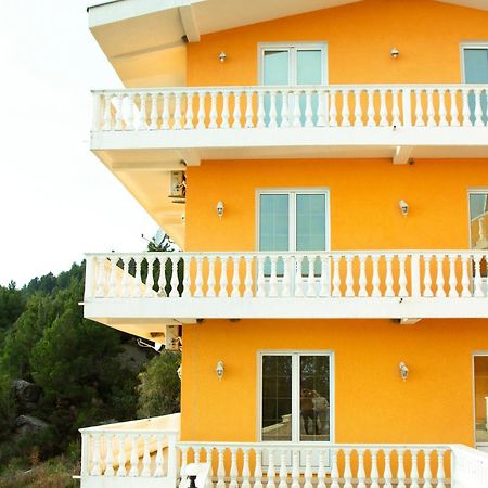 Snezna Kraljica Apartamento Sutomore Exterior foto